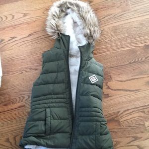 Hollister juniors vest
